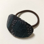 ミナペルホネン　ヘアゴム　handmade pendant チャコール