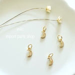 【4pcs】ムーン　月　メタル　パーツ　チャーム　ゴールド