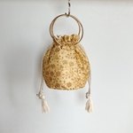 【8/25 22:00〜販売】ゴールド　インド刺繍　リング持ち手　巾着バッグ　振袖バッグ　