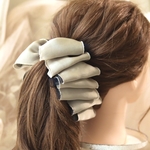 ［送料無料］［新作］✳︎シャンパンベージュ✳︎大人のふんわりリボンのバナナクリップ　◆folded ribbon◆