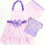 ♡mekkyunbu-b様専用♡ ゆめかわ ラメスター ピンク キッズ用プリンセス風エプロン 三角巾セット, フラワーリボンパープル 手縫い 巾着袋 給食袋