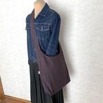 綿麻　深い紫　斜めがけショルダーバッグ　買い物バッグ　無地　マザーズバッグ　お散歩バッグ