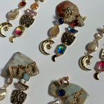 カラフル　アシンメトリーピアス / イヤリング   ＊ カラフル　ロングピアス　アシンメトリー　大ぶり　夏　月　バロックパール