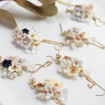 bijou×flowers dropピアス/イヤリング（ネイビー）