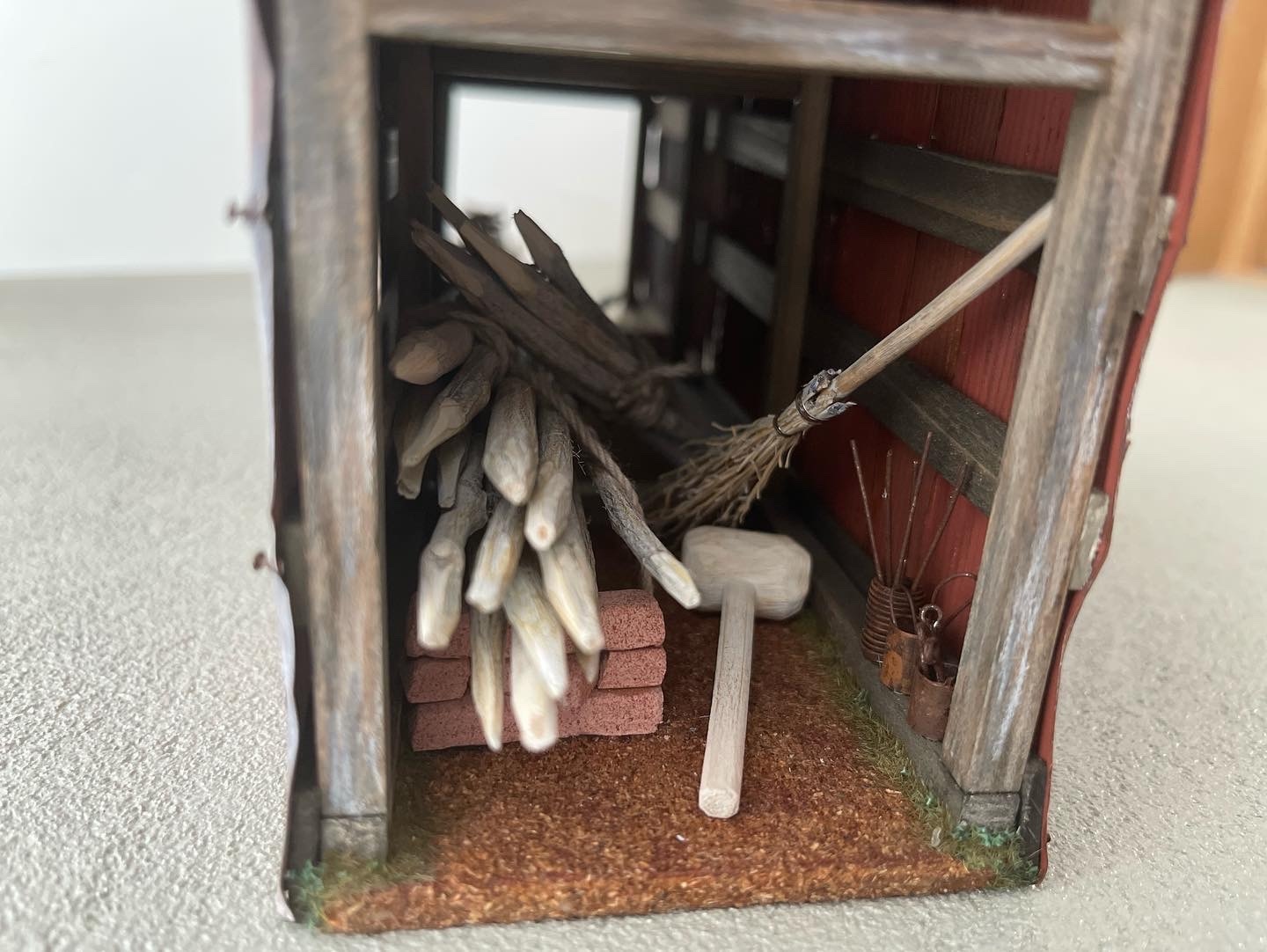 hut miniature