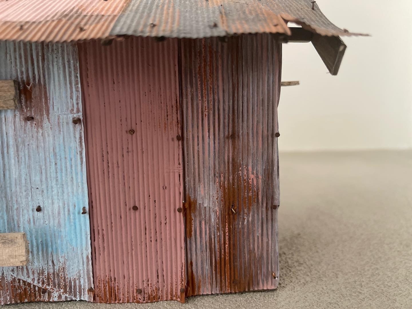 hut miniature