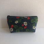 ボートポーチ　舟底　刺繍生地