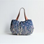 新作！お花畑のような花柄のぷっくりとしたカジュアルぷくぷくトートバッグ