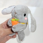 人参🥕大好きうさぎさんチャーム