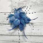 m018 ハンドメイド　コサージュ　オーガンジー  お花　フラワー  花　羽 フェザー  ブルー　青