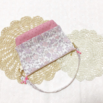 【専用】リバティ生地使用　ハンドメイド　ストラップ付き保冷保温フリルポーチ　アロナ