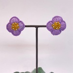 お花の刺繍ピアス くすみパープル TypeA