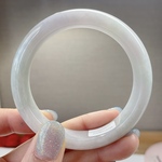 【新入荷】本翡翠保証‼️天然翡翠バングル 薄春帯彩色　内径約58.5mm 鑑定書付