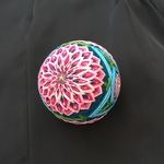 手毬　三ツ羽根と八重菊