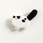 気まぐれにゃんこブローチ　白黒ぶちちゃん