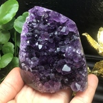 【極上！！】最高級品質！！ウルグアイ産アメジスト　パワーストーン幸運水晶