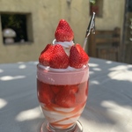 いちごパフェのメモスタンド