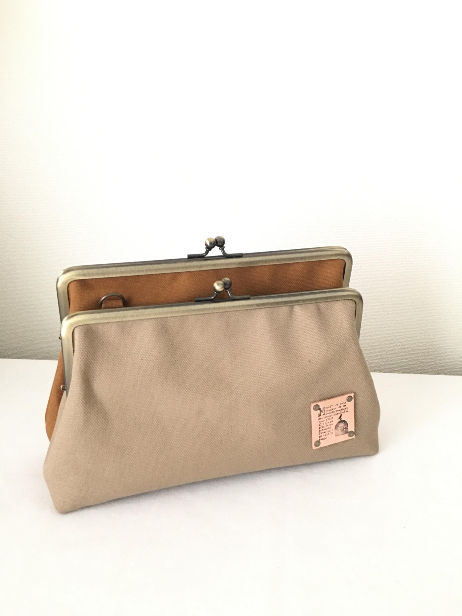 3wayがま口リュック(ブラック×ドット＆ストライプ) - cucuful