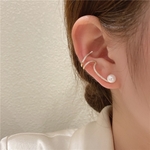 パール付きイヤーカフ♡  ウェディング　結婚式　プレゼント　冬ピアス　パールピアス　イヤーカフ