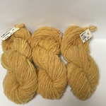 手紡ぎ毛糸🧶玉ねぎの皮染め　山吹３個セット