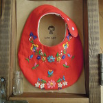 花モチーフ刺繍スタイ　ダブルガーゼ