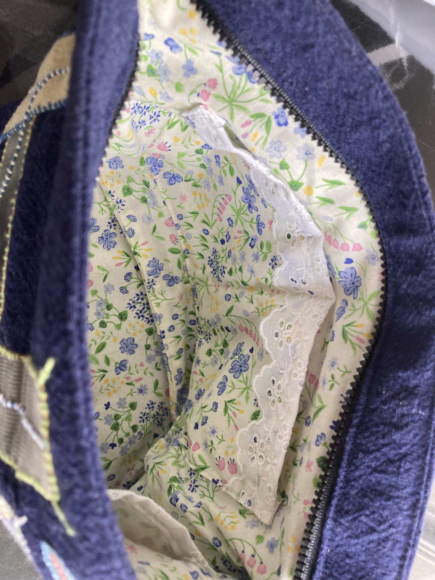 アイヌ刺繍 ハンドバッグ＆ショルダーバッグ 2WAY - キルト＆刺繍〜北