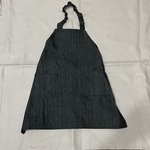  BIG SALE シンプル　デニムのキッズエプロン　すっぽりかぶれるタイプ