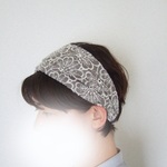 2022秋の新作　リーフ刺繍が上品なゆるターバン　灰茶　よそ行きのアクセントに　