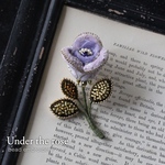 ビーズ刺繍の薔薇のブローチNo.26『トルバドゥール (モーヴ)』