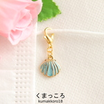 アクアマリンカラー貝マスクチャーム