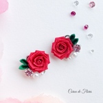 フランボワーズカラーの薔薇とビジューのピアス/イヤリング　つまみ細工　正絹羽二重　シルク