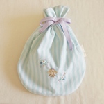 [くるみさま用ページ]ウサギとイチゴ刺繍の巾着袋