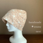 送料無料＊handmadeダブルガーゼ帽子〈camelliaベージュ〉かわいいケアキャップ　ケア帽子　医療用帽子
