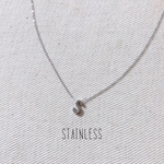 サージカルステンレス☆イニシャルSネックレス（オールステンレス）SALE