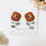 【再販】テラコッタのお花とナチュラルな葉っぱの刺繍ピアス/イヤリング