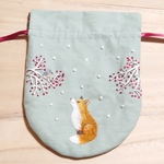 キツネの刺繍巾着  
