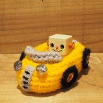 ちょこん「ドライブ」　yellow