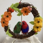 オオハナインコのとお花のリース♪羊毛フェルト