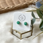 濃いめのグリーン✨メノウ石のフラワーピアス／イヤリング、ノンホールピアス