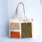 ポケットいっぱいのビンテージ風トートバッグa small tote bag