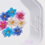 水面に浮かぶ睡蓮花　ピアス　イヤリング