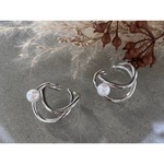 再再再販⭐️パール付変形イヤーカフ【silver】