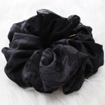 再販 しゅしゅ ブラック ハイビスカス レース  チャーム付き Black Hibiscus 