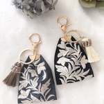刺繍リボンキーホルダー♡リーフ  【color】ブルー・ブラック