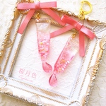 〚桜月色の絵の具チューブ〛キーホルダー