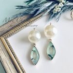 大理石風グリーンブルー✳︎ big White Perl beads／キレイめ／イヤリング