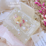 【New】淡水パールのフラワーバンスクリップ　ニュアンスカラー　ハンドメイドバンスクリップ　ハンドメイドレジン　押し花　バンスクリップ　ヘアアクセサリー　淡水パール　お花バンスクリップ　くすみカラー