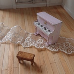 ミニチュア家具  妖精の トイピアノ (ベビーピンク)