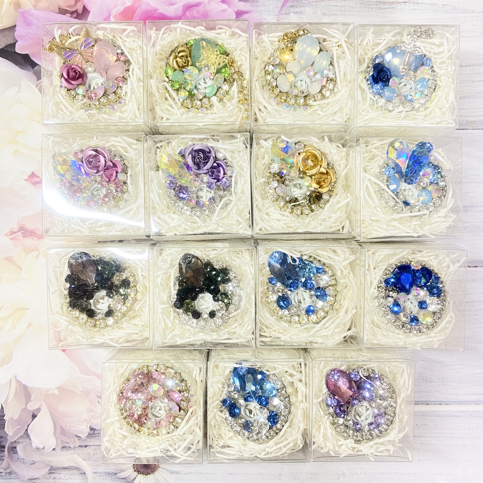 ゴールド／デコペットボトルキャップ【受注作製】 - 歌劇衣装