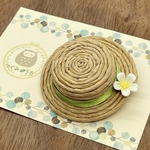 麦わら帽子のブローチ　緑のリボン